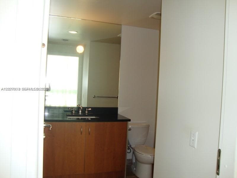 300 S Biscayne Blvd # 2909, Miami FL 33131 photo 2