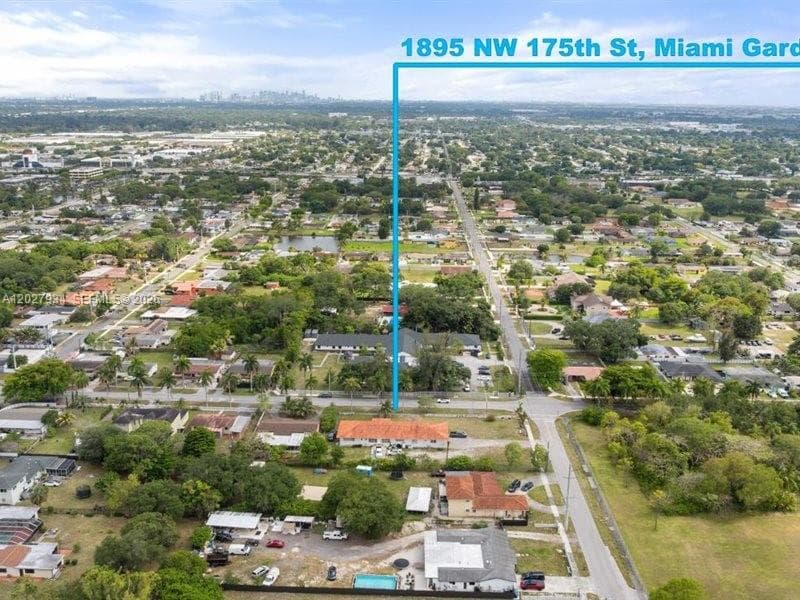 1895 NW 175th St, Miami Gardens FL 33056 photo 4