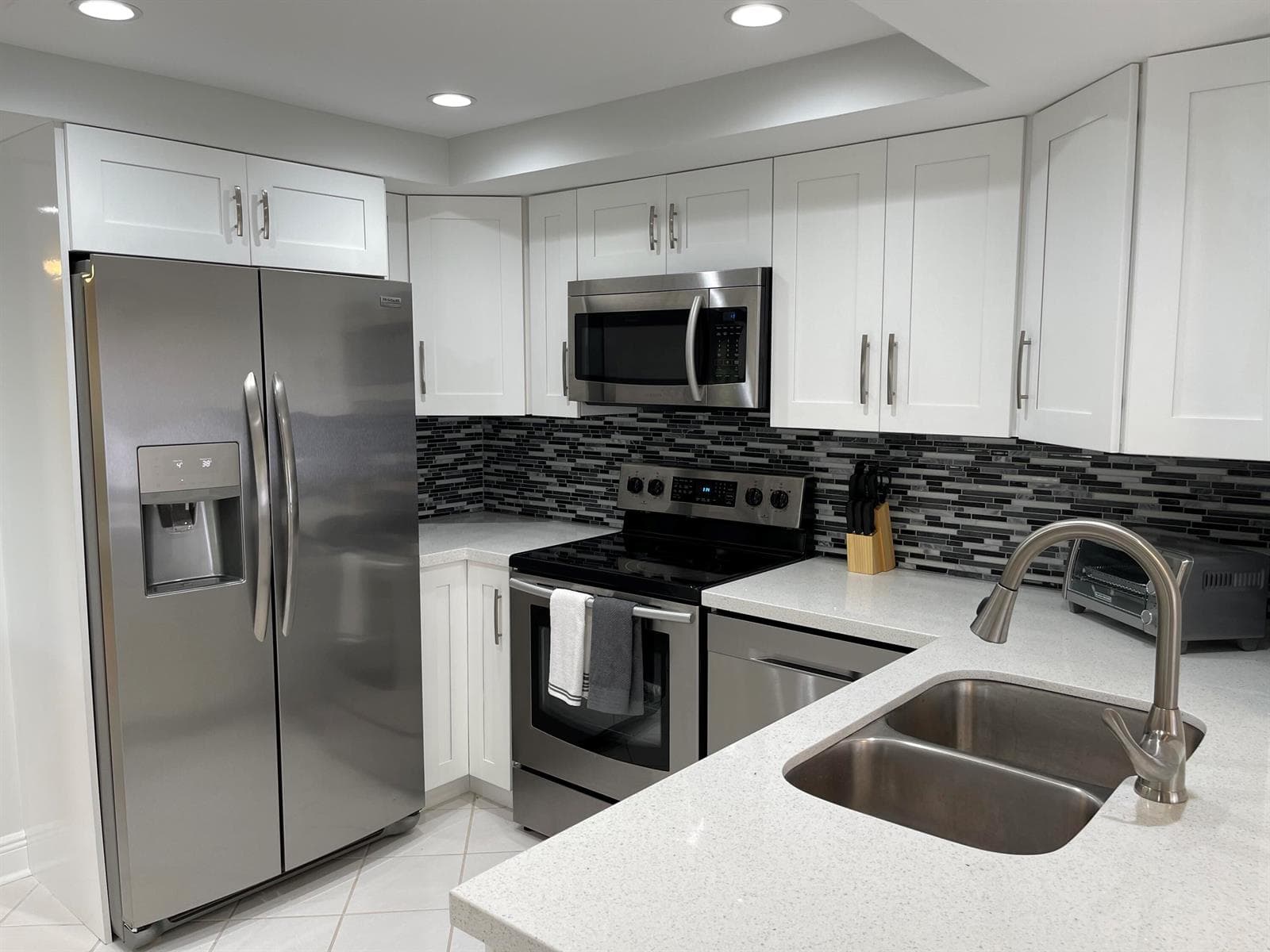 1660 Twelve Oaks Way # 203, North Palm Beach FL 33408 photo 2