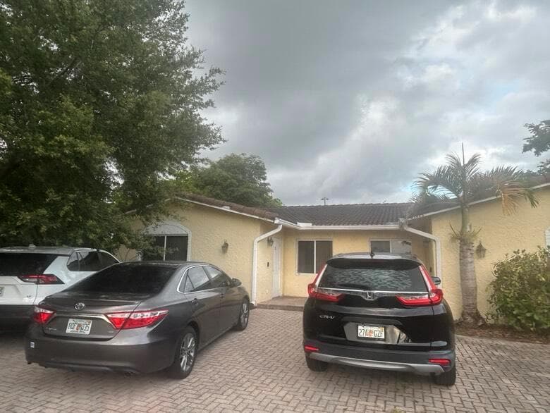 8362 NW 23rd Manor, Coral Springs FL 33065 photo 3