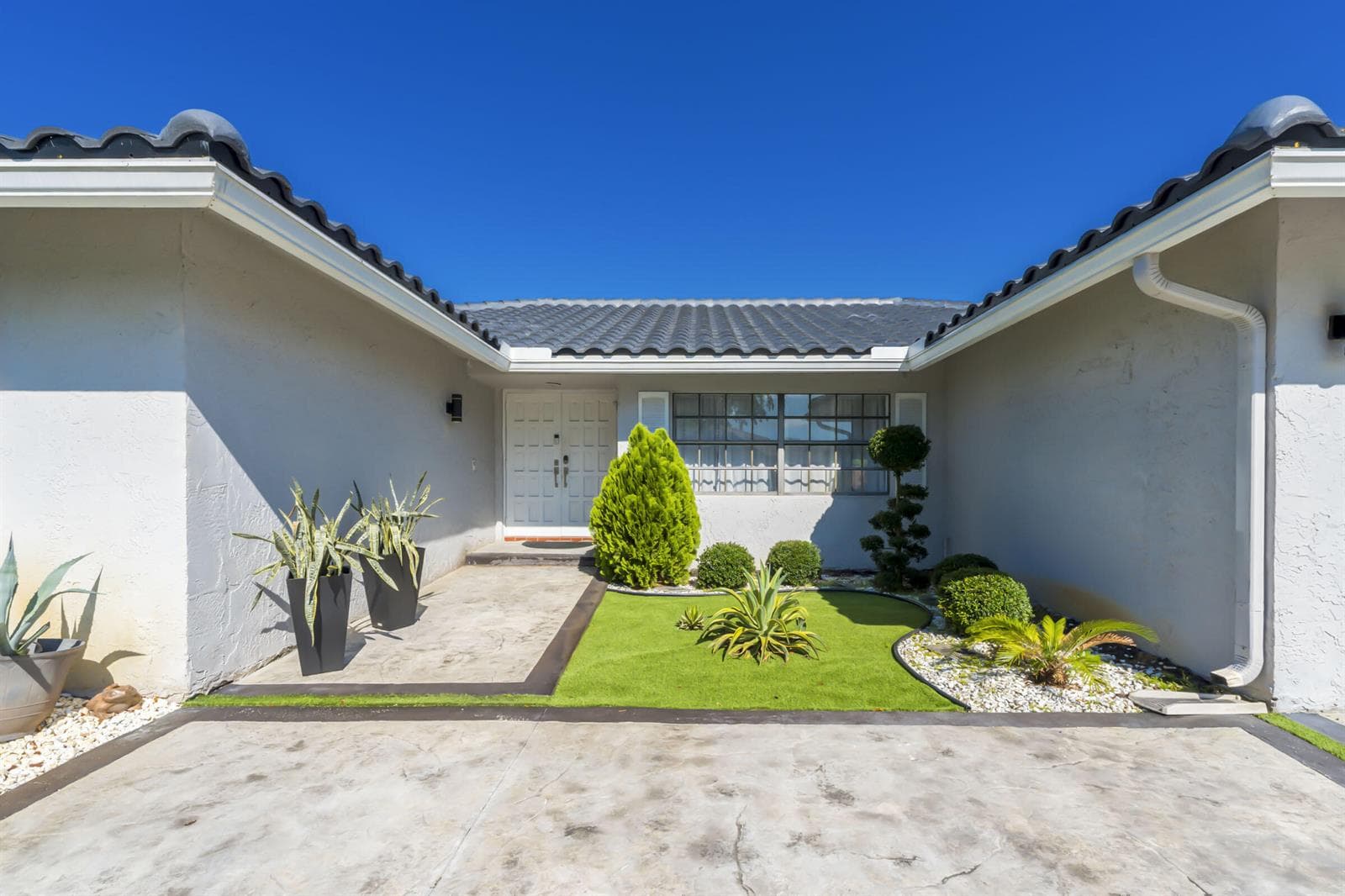 8555 SW 1st Place, Coral Springs FL 33071 photo 4