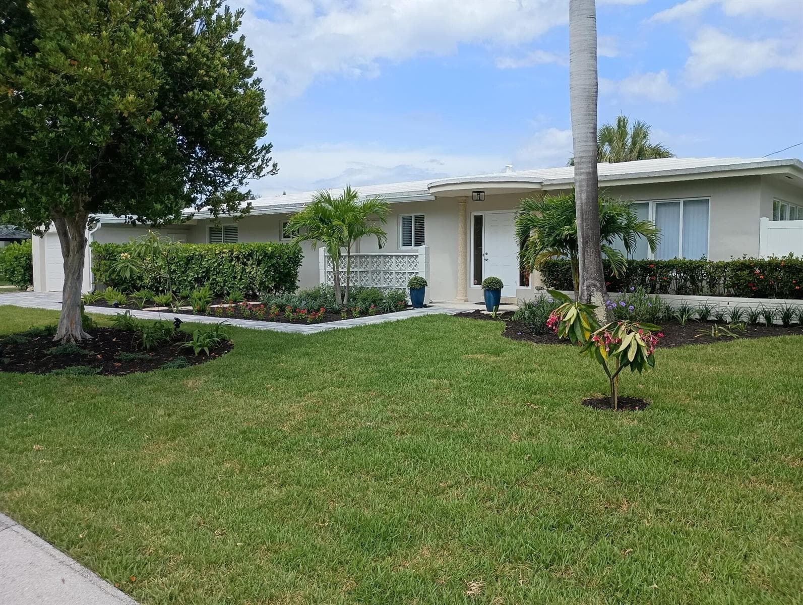 4454 W Tradewinds Avenue W, Lauderdale By The Sea FL 33308 photo 2