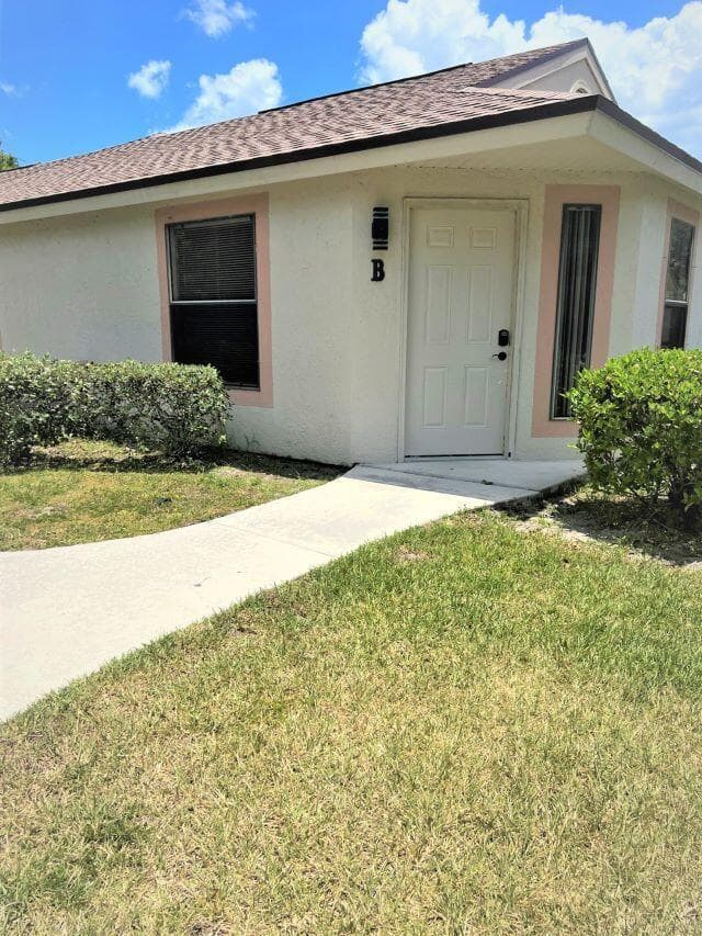 2812 Stoneway Lane Unit B, Fort Pierce FL 34982 photo 2