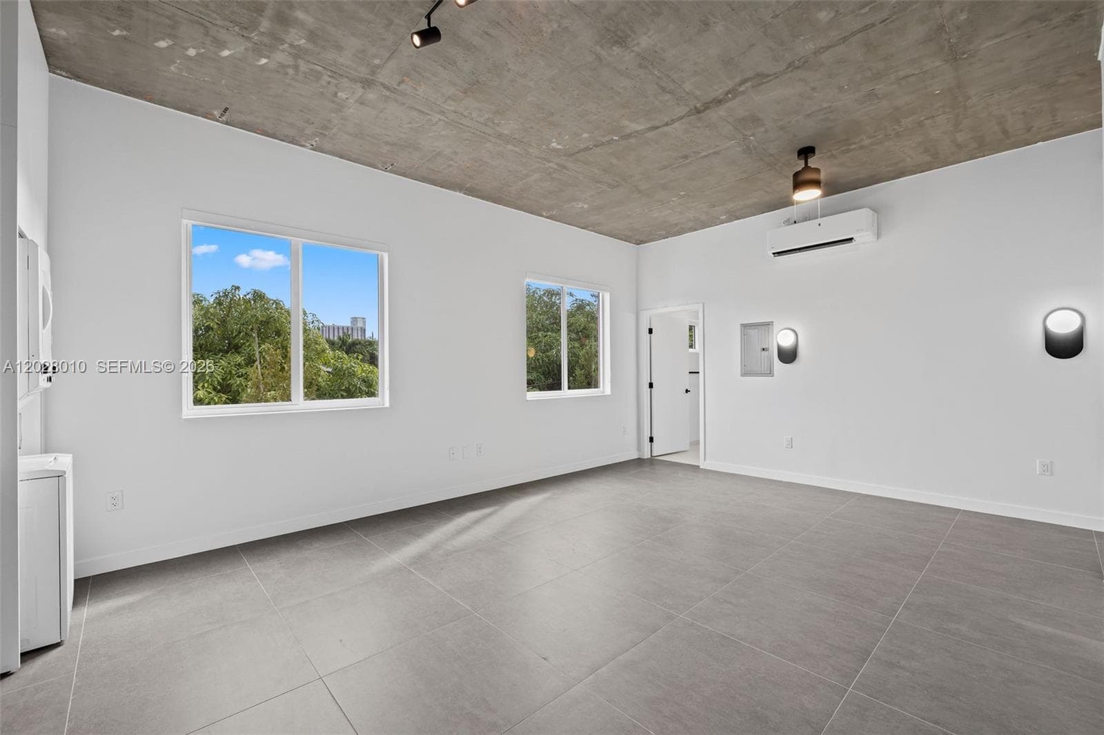 315 NW 32 ST # 307, Miami, FL 33127 photo 2