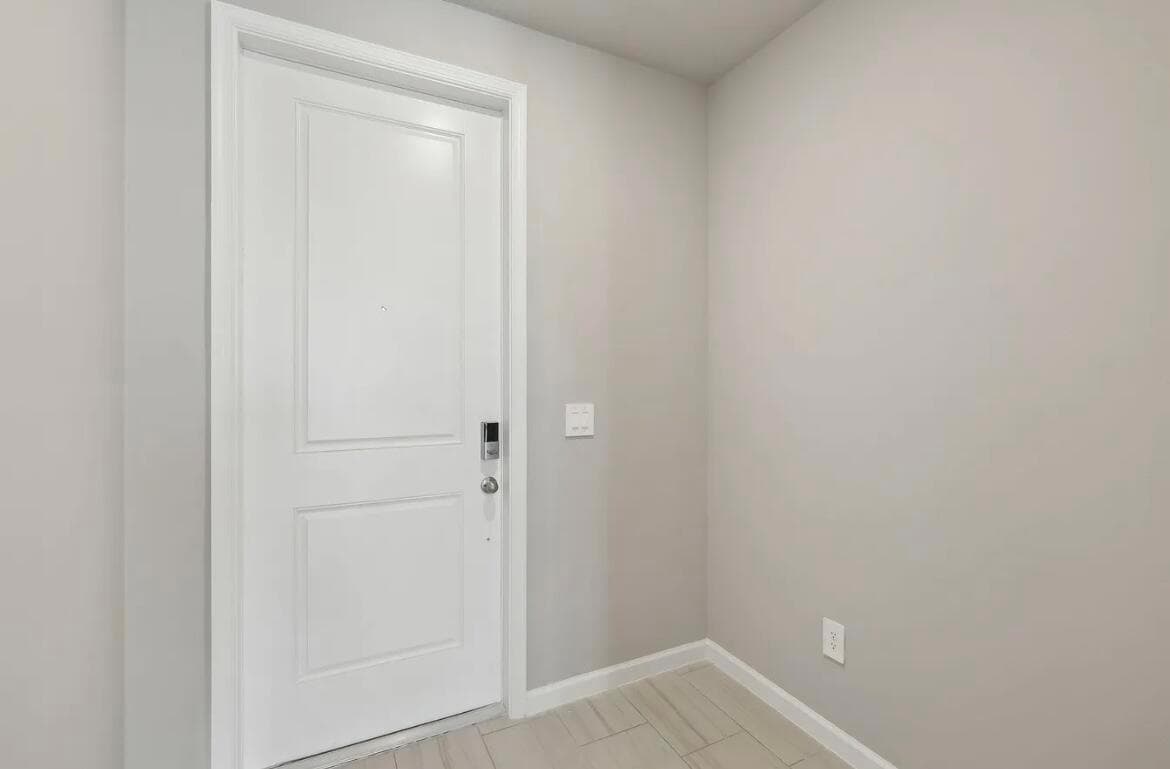 526 Salisbury Circle, Fort Pierce FL 34982 photo 2