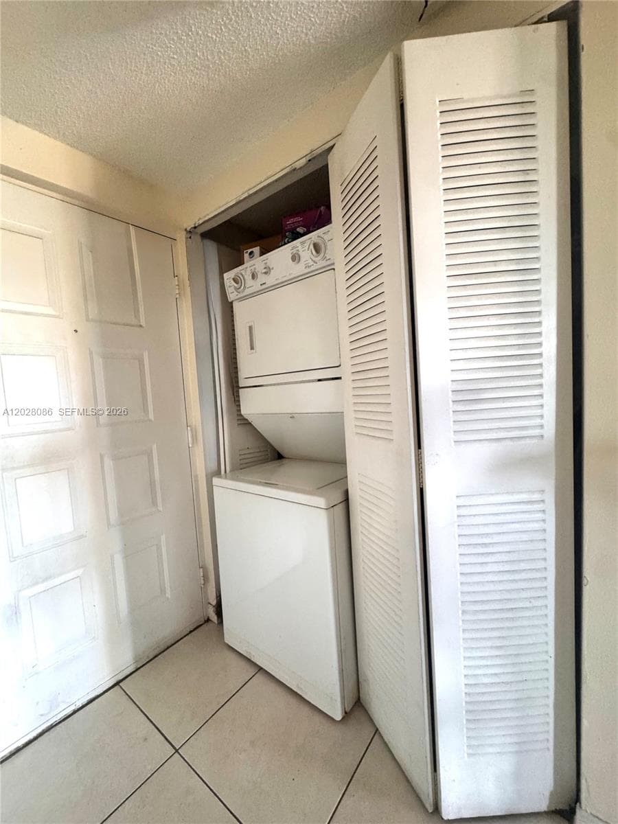 8290 Lake Dr # 506, Doral FL 33166 photo 2