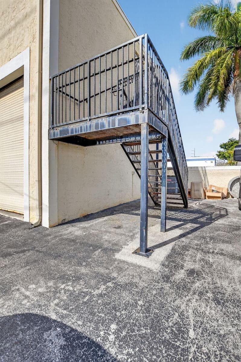 13 SW 10th Street, Deerfield Beach FL 33441 photo 5
