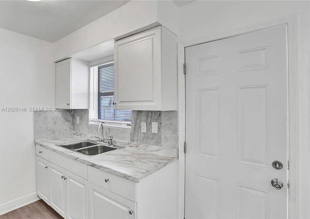 2627 Lincoln St, Hollywood FL 33020 photo 4