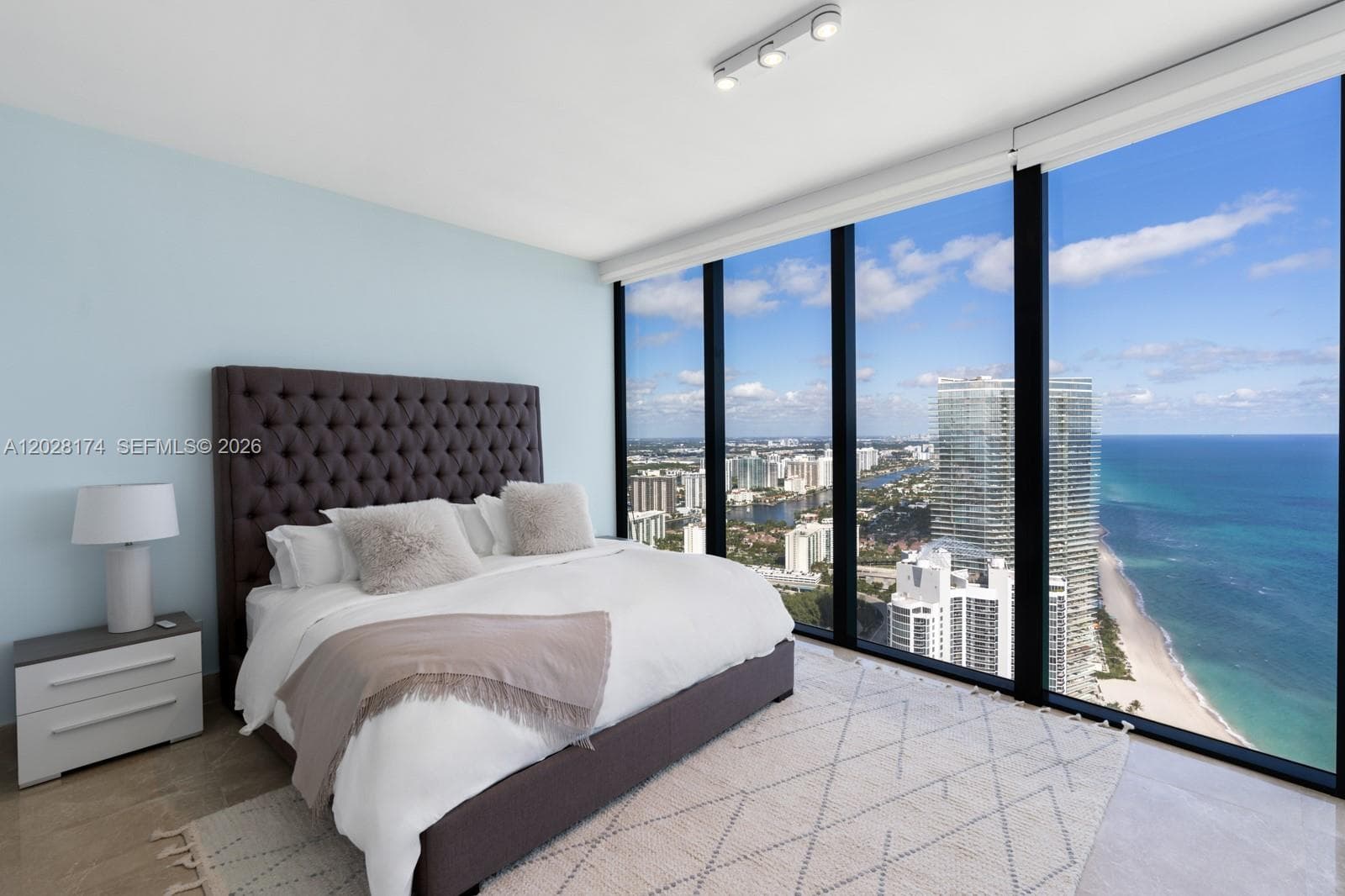 18555 Collins Ave # 5105, Sunny Isles Beach FL 33160 photo 3