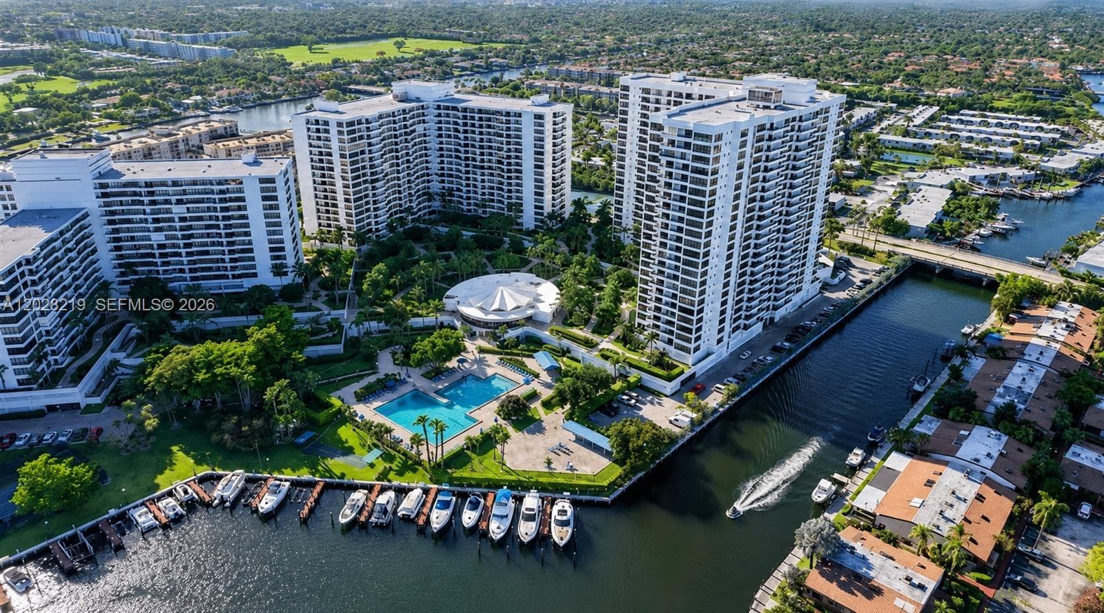 2500 Parkview Dr # 1815, Hallandale Beach FL 33009 photo 2