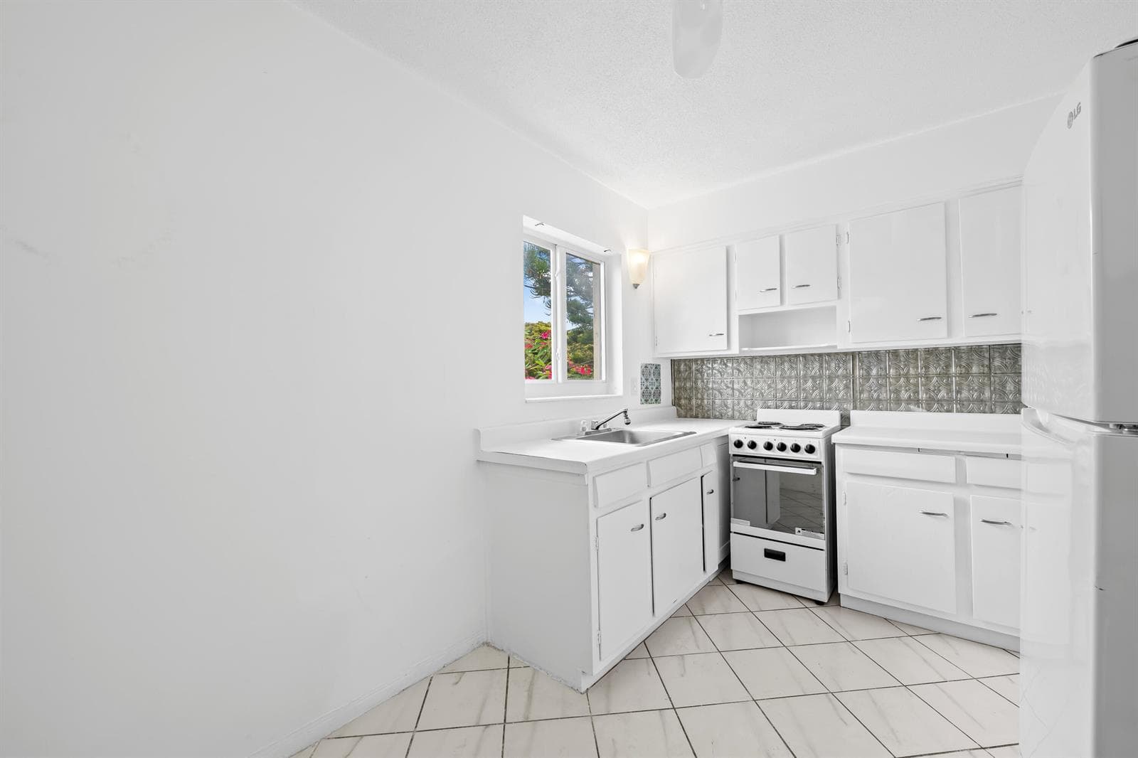 2601 NE 1st Street # 17, Pompano Beach FL 33062 photo 3