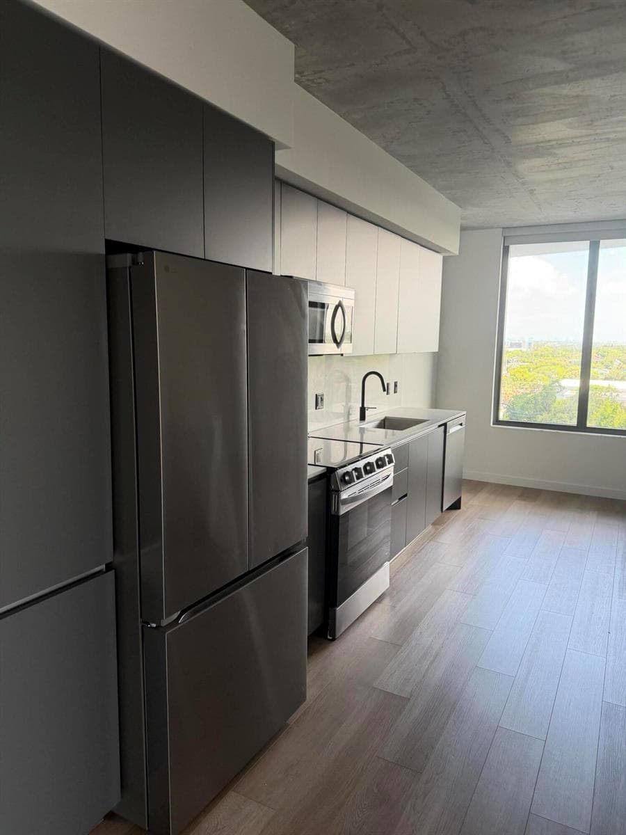 307 SW 5th Street # 710, Fort Lauderdale FL 33315 photo 2