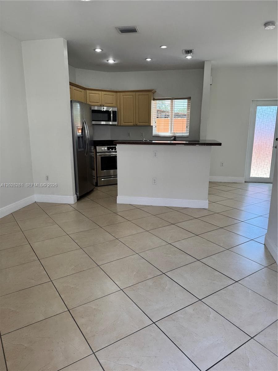 6004 SW 8th St # 2, West Miami FL 33144 photo 4