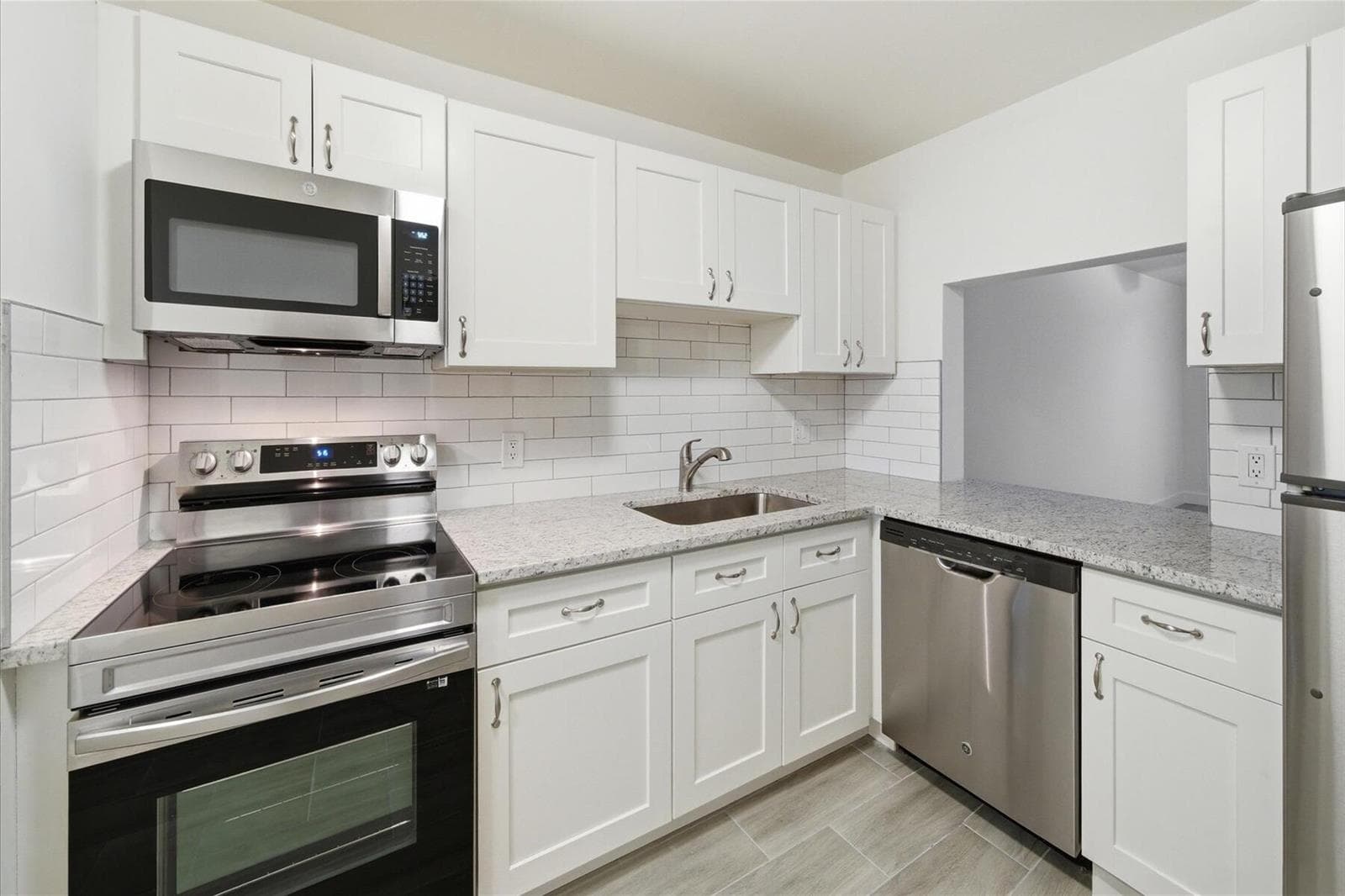 428 Grove Isle Circle # 9, Vero Beach, FL 32962 photo 4