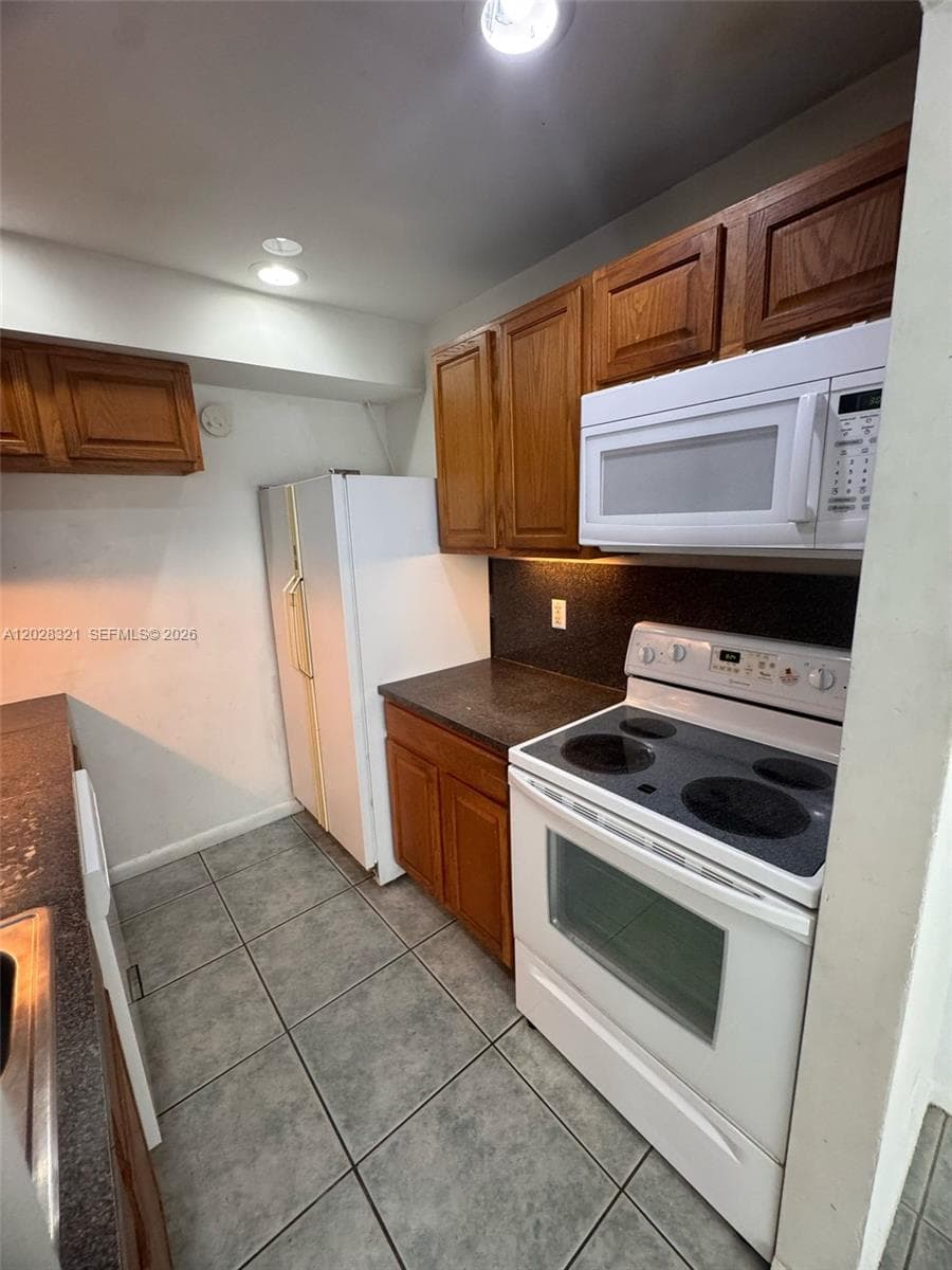 2120 Sherwood Forest Blvd # 30, West Palm Beach FL 33415 photo 5