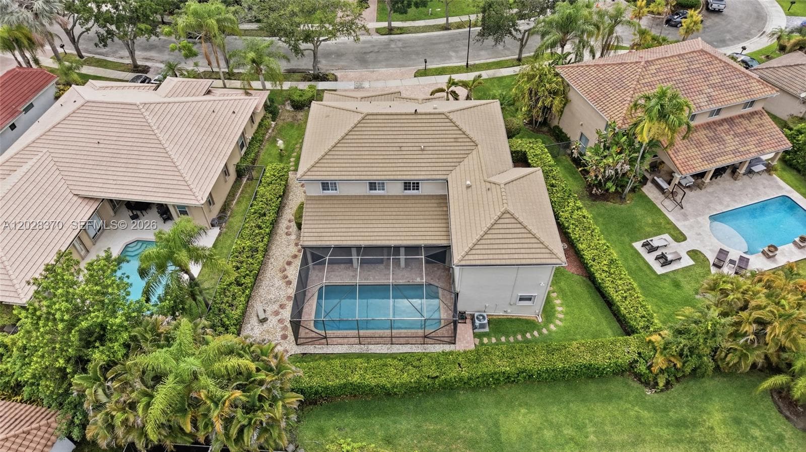 2608 Oakbrook Ct, Weston FL 33332 photo 2