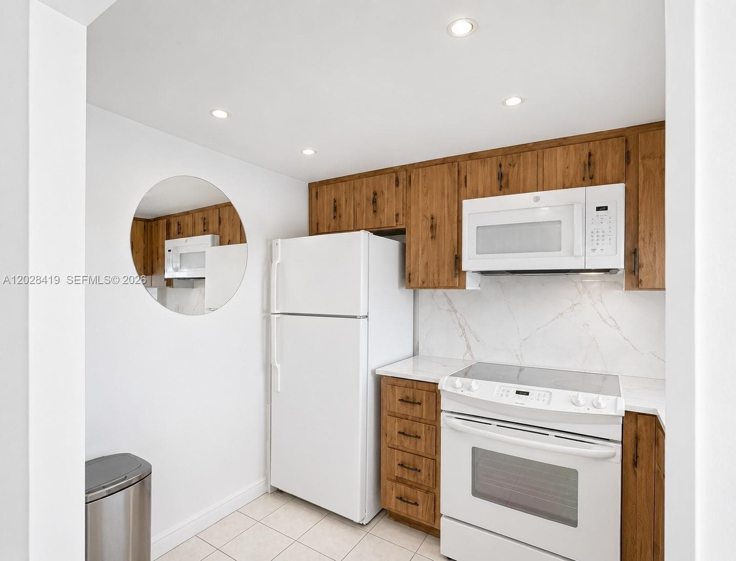 16465 NE 22nd Avenue # 206, North Miami Beach FL 33160 photo 3