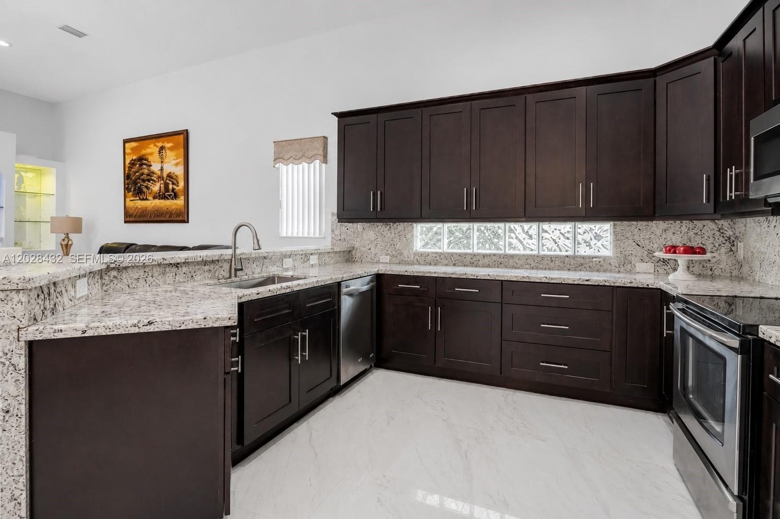 3852 Oak Ridge Cir, Weston FL 33331 photo 3