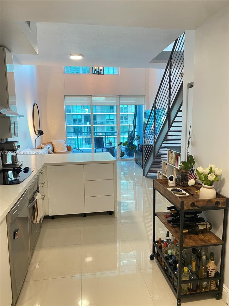 60 SW 13th St # 2212, Miami FL 33130 photo 3