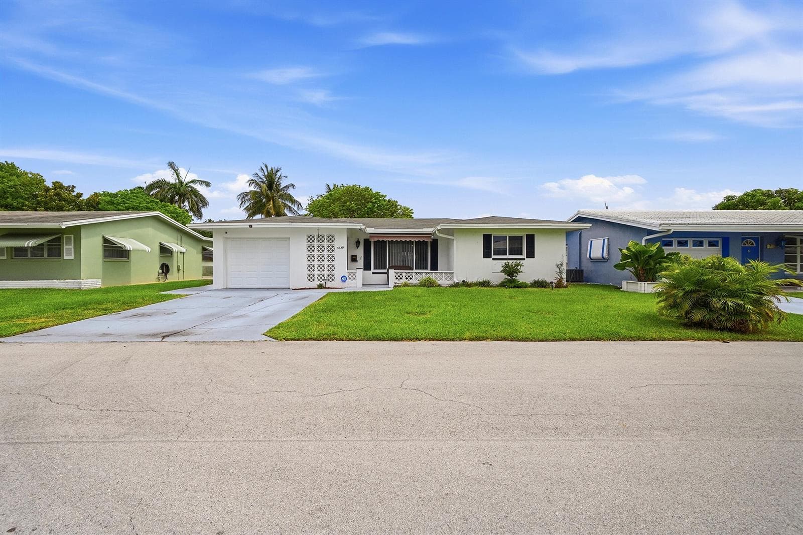 4629 NW 45th Court, Tamarac FL 33319 photo 2