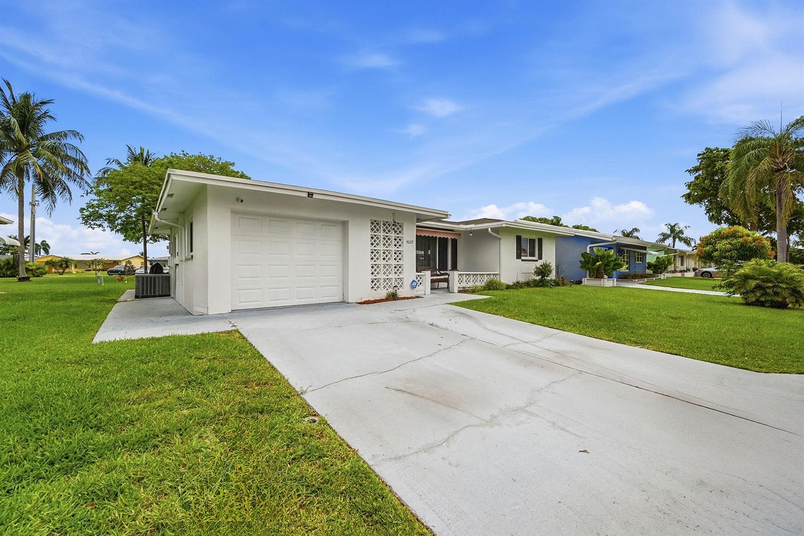 4629 NW 45th Court, Tamarac FL 33319 photo 4