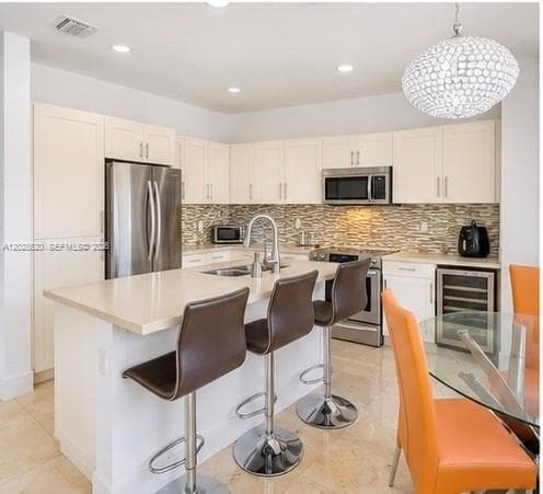 10555 NW 69th Ter, Doral FL 33178 photo 4