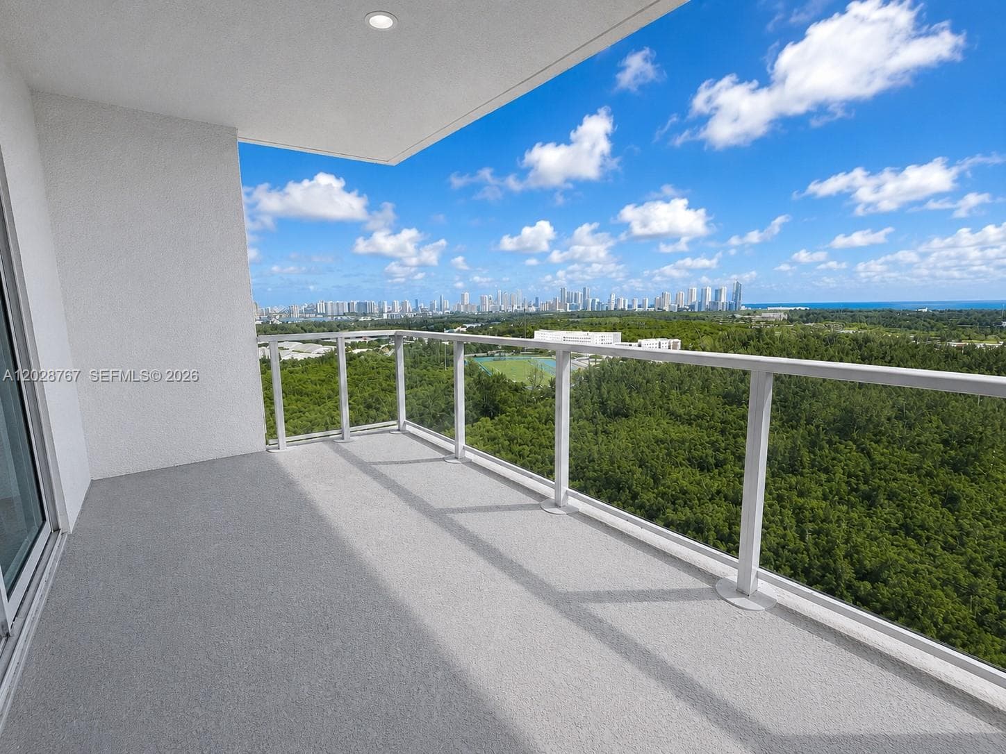 14951 Royal Oaks Ln # 2002, North Miami FL 33181 photo 2