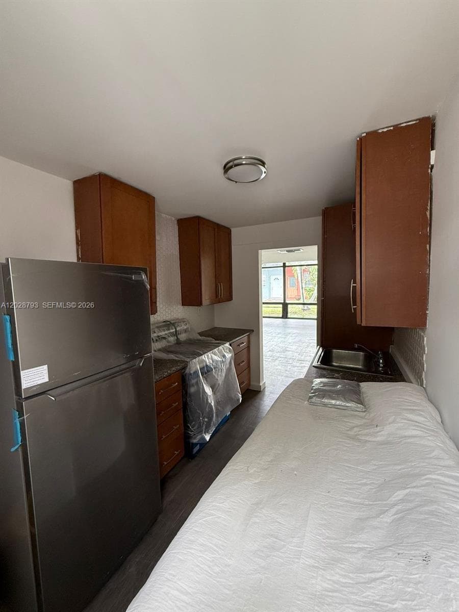 14310 NE 5th Pl, Miami FL 33161 photo 3