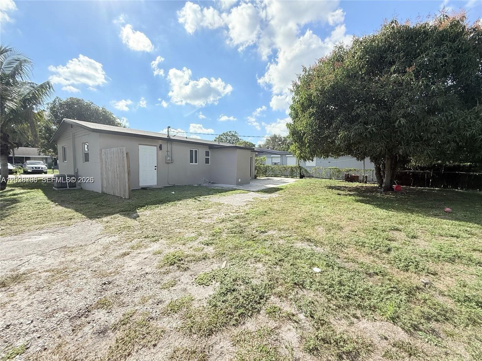 7821 NW 30th St, Davie FL 33024 photo 2