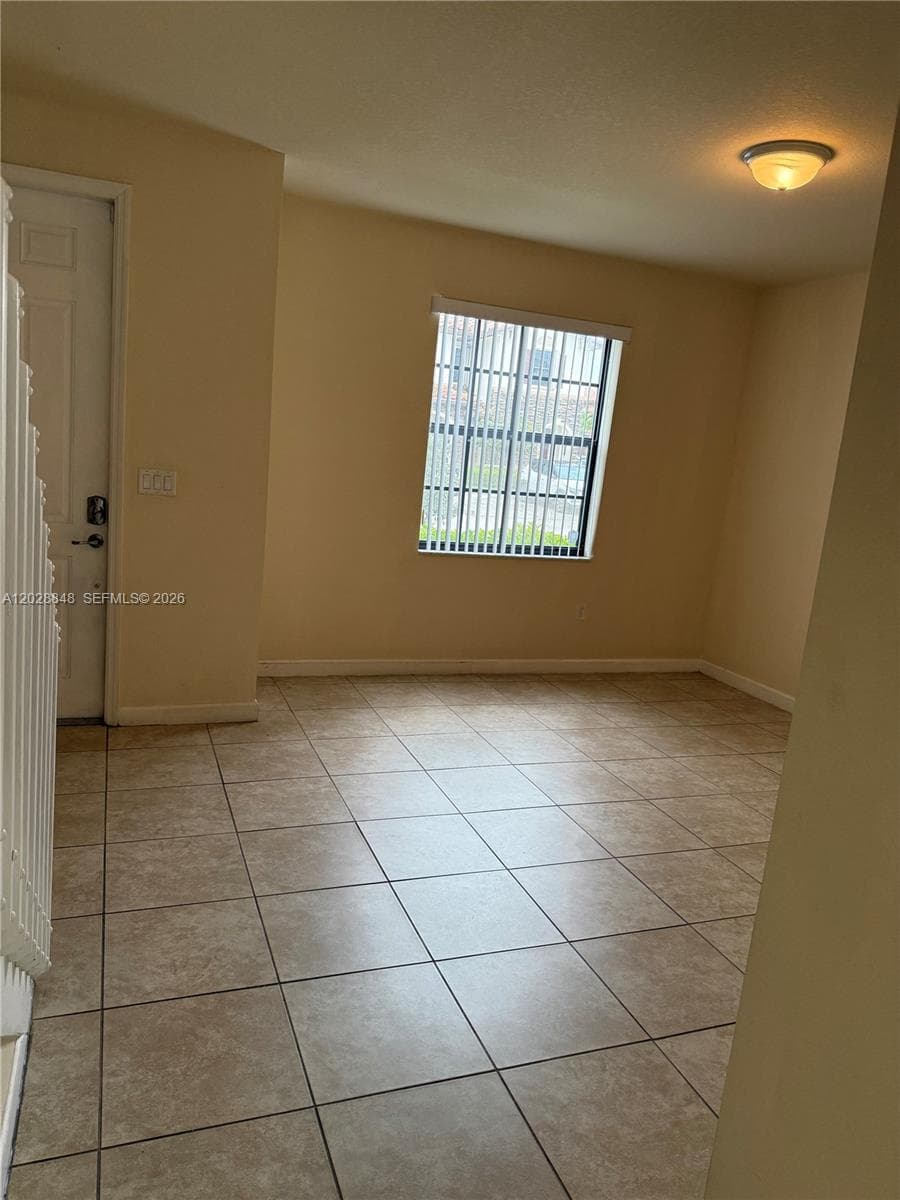 8923 W 35th Ave, Hialeah FL 33018 photo 4