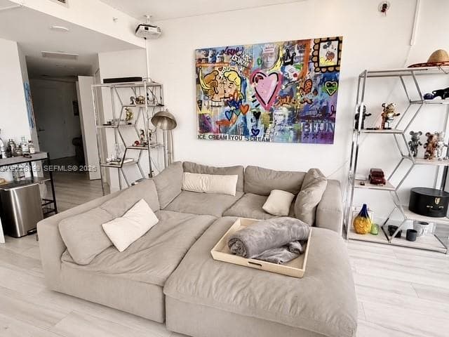 45 SW 9th St # 1506, Miami FL 33130 photo 4