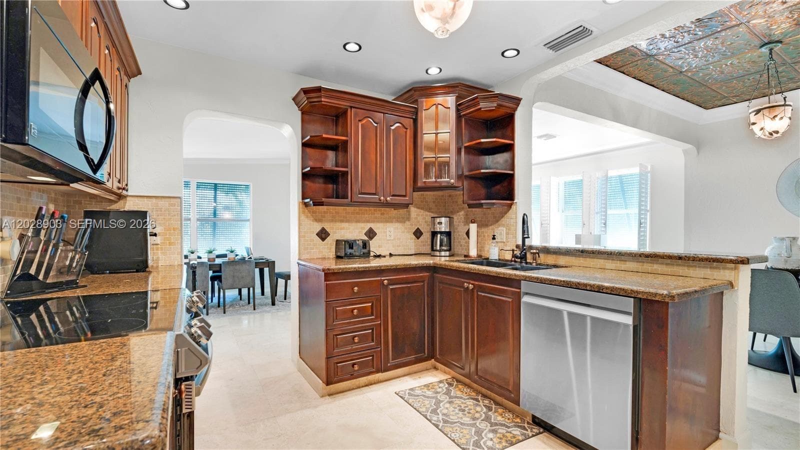 623 NE 17th Way, Fort Lauderdale FL 33304 photo 5