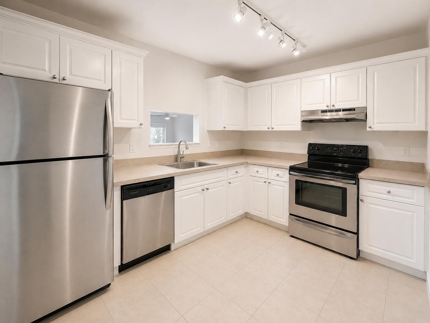 711 N Pine Island Road # 204, Plantation FL 33324 photo 3