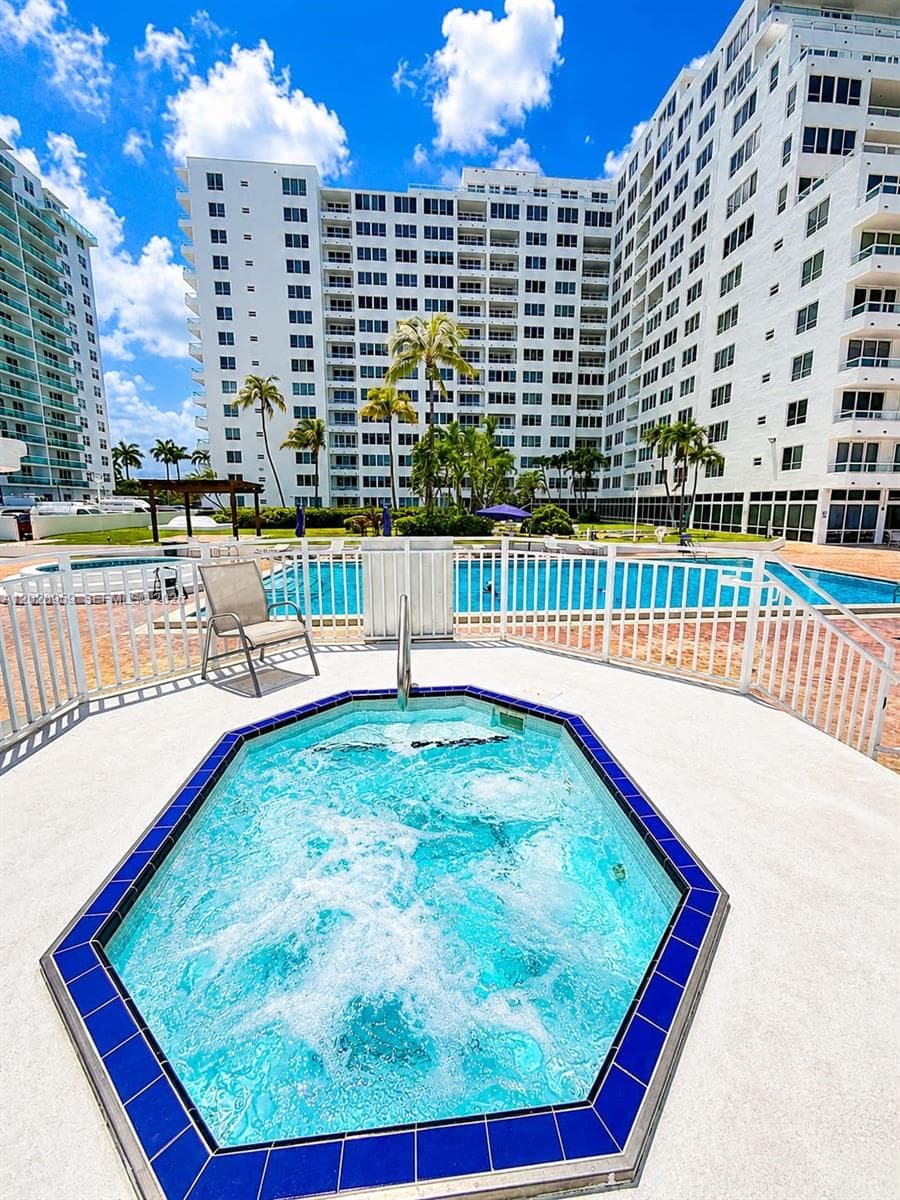 5005 Collins Ave # 616, Miami Beach FL 33140 photo 4