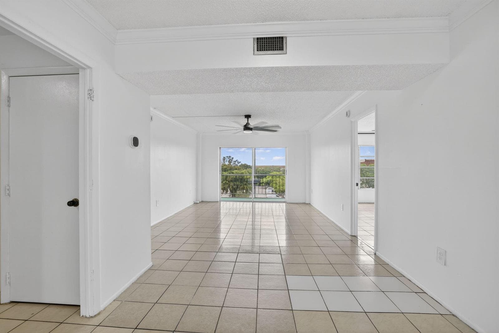 4174 Inverrary Drive # 513, Lauderhill FL 33319 photo 2
