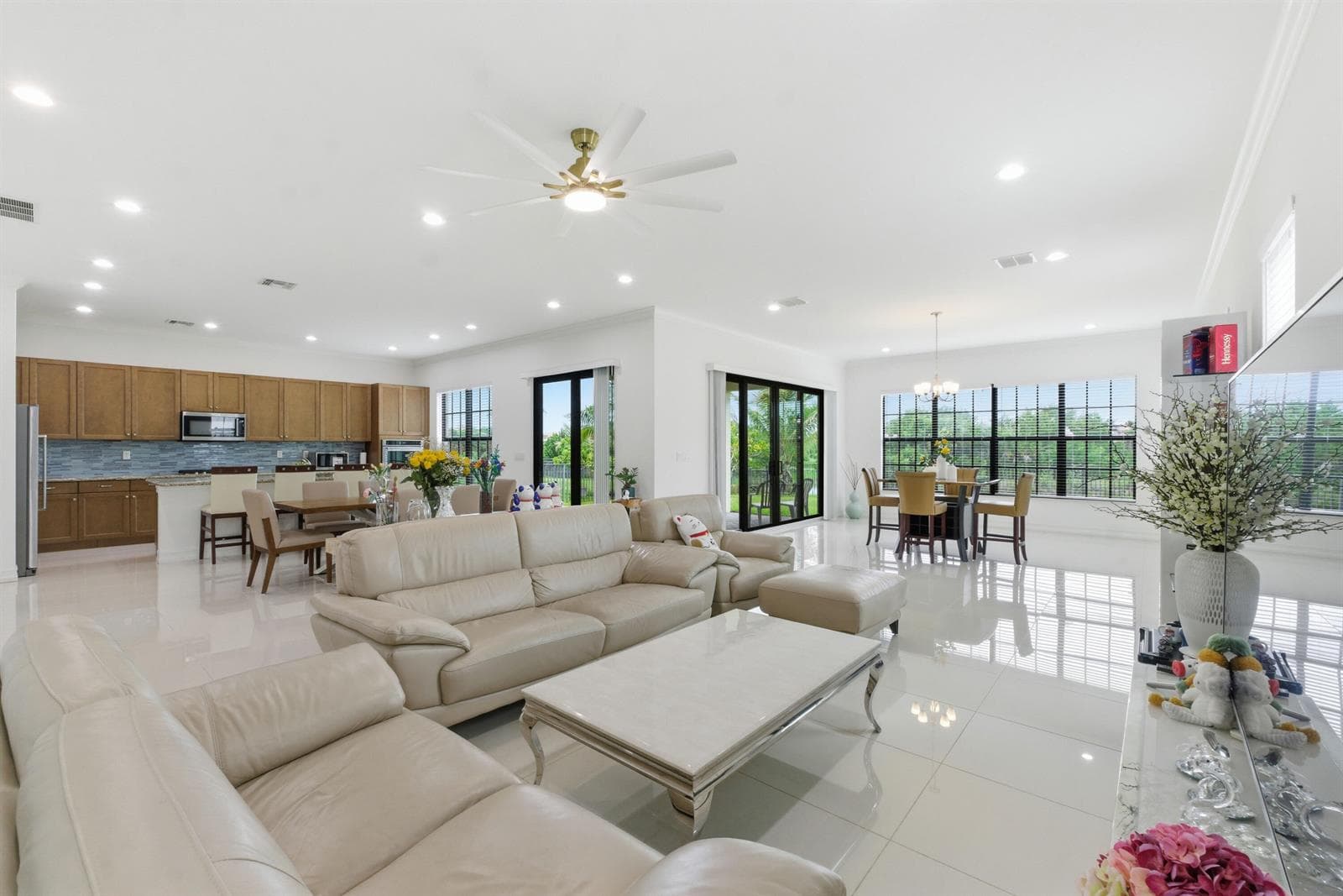 11425 Watercrest Circle E, Parkland FL 33076 photo 5