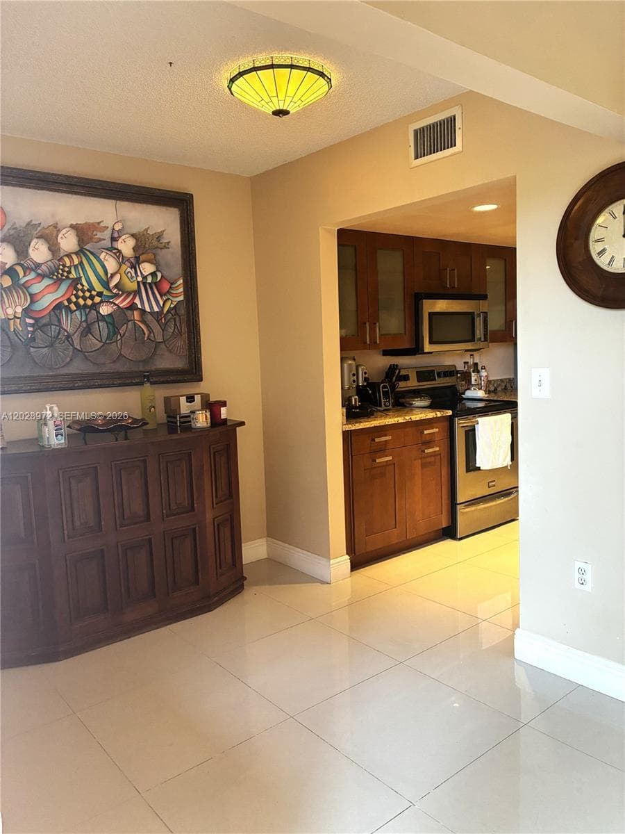7451 NW 16th St # 403, Plantation FL 33313 photo 2