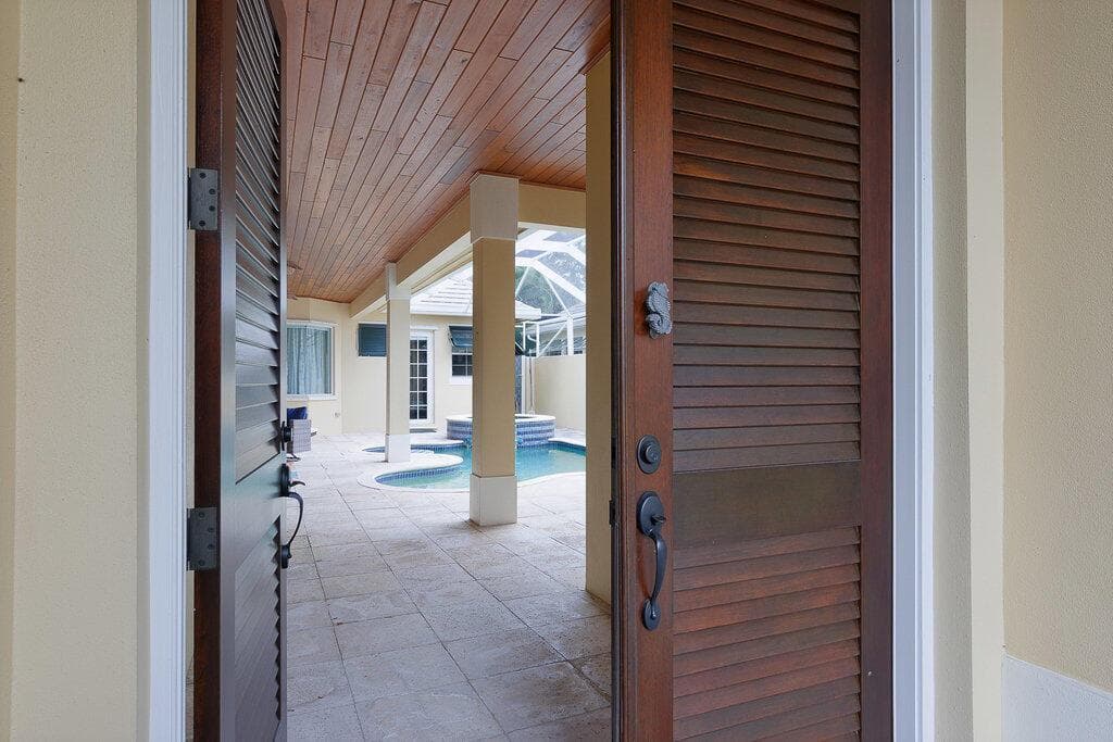 9190 Spring Time Drive, Vero Beach FL 32963 photo 3