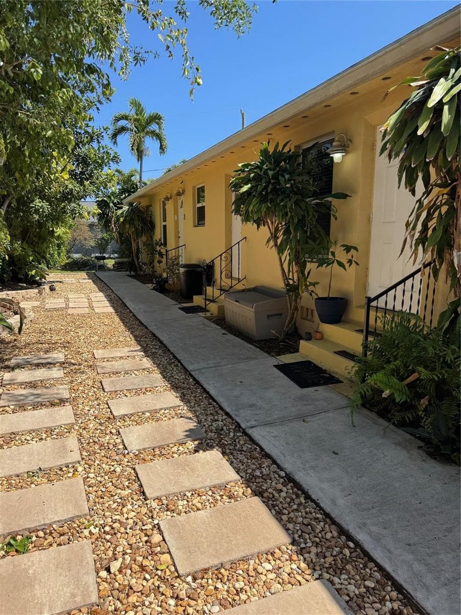 1123 N 17th Avenue # 1, Hollywood FL 33020 photo 3