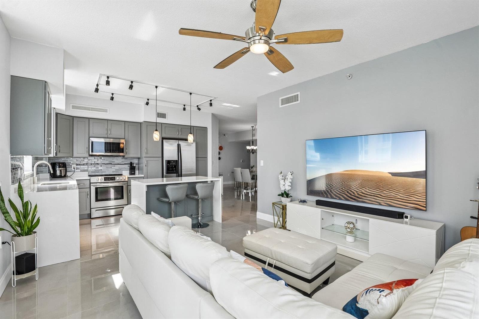 1755 E Hallandale Beach Boulevard, Hallandale Beach FL 33009 photo 5
