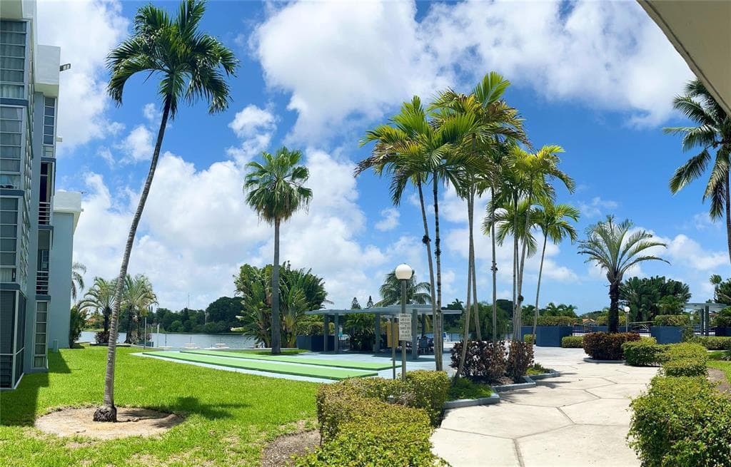 879 NE 195th Street # 227, Miami, FL 33179 photo 3