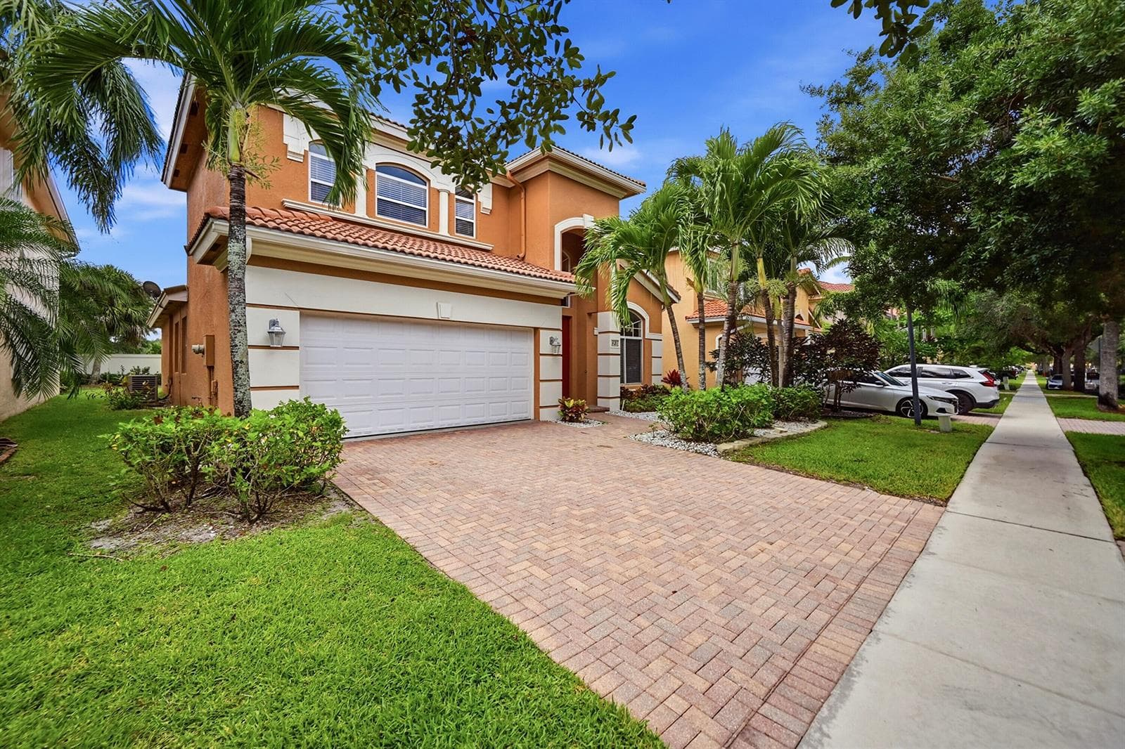 421 Gazetta Way, West Palm Beach FL 33413 photo 2