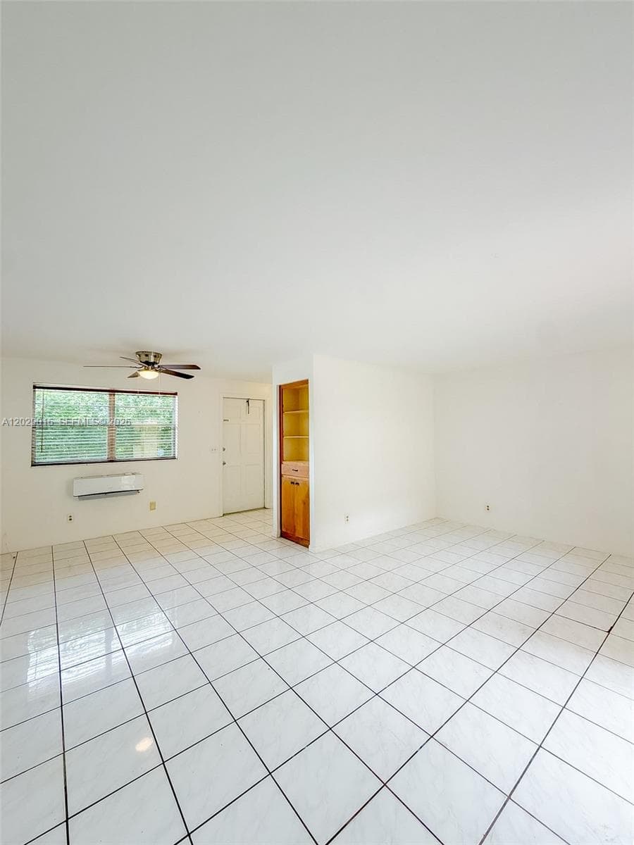 1401 Grant St # 3, Hollywood FL 33020 photo 4