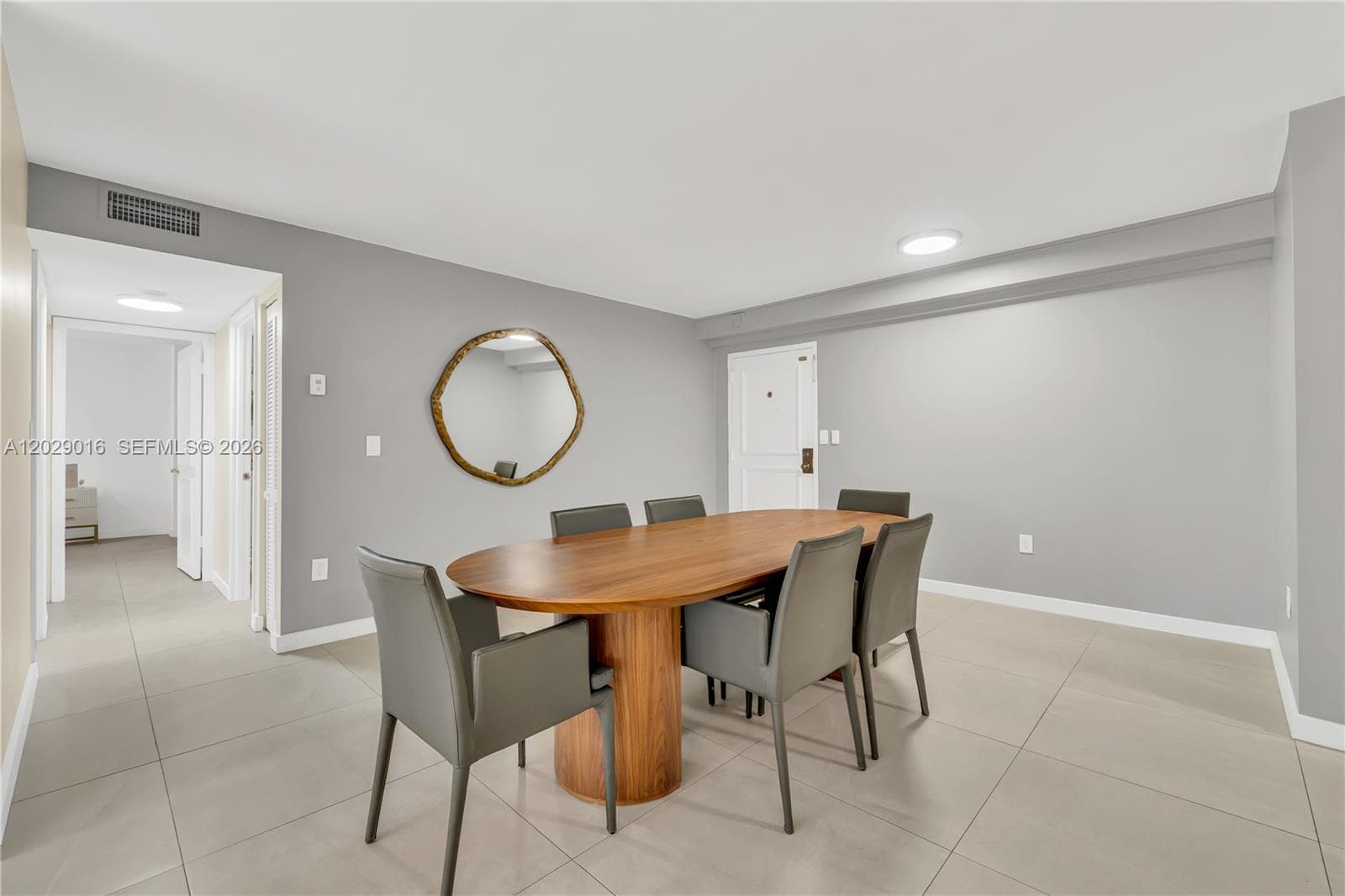 1450 Brickell Bay Dr # 1815, Miami FL 33131 photo 3