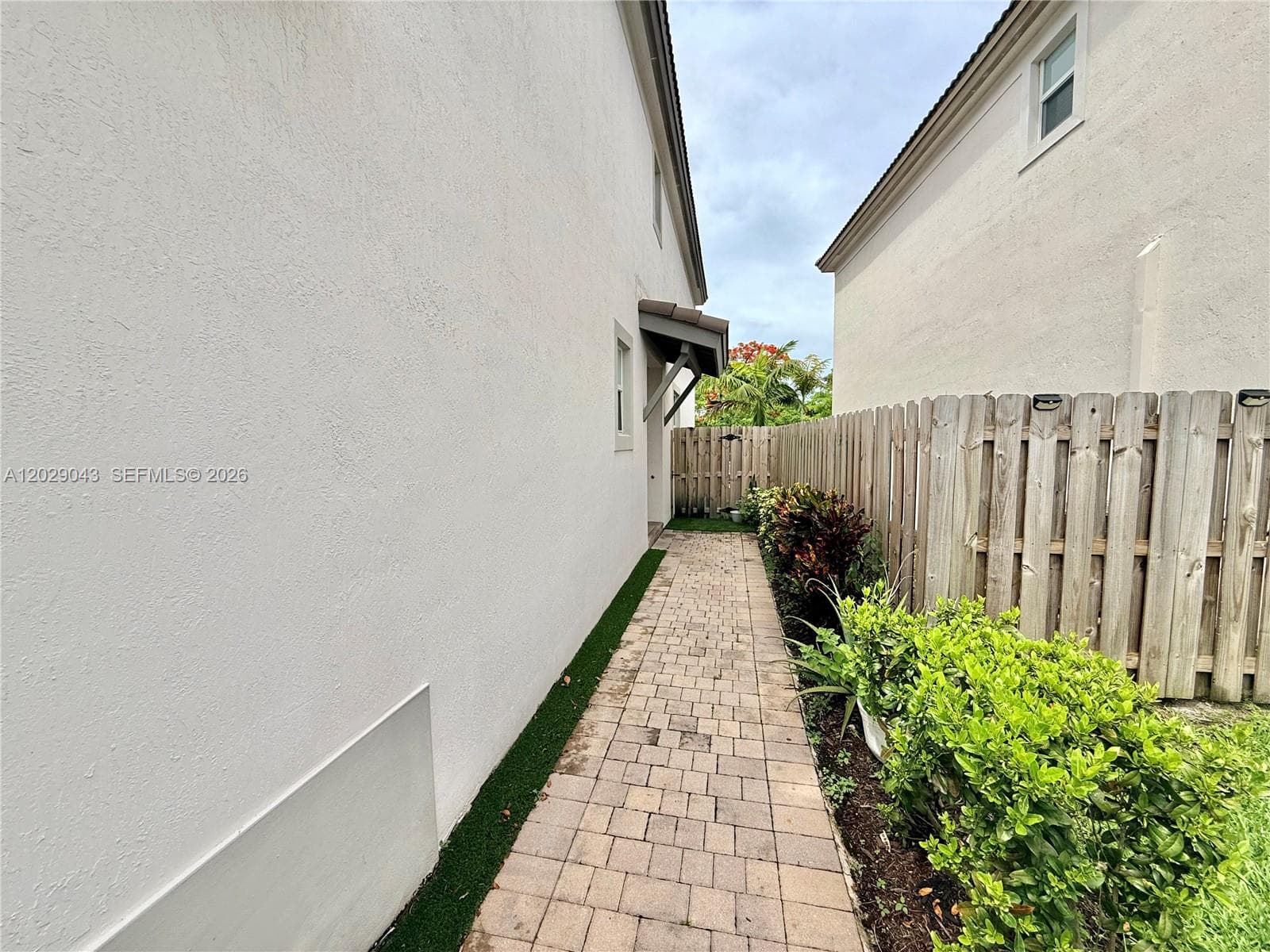 2462 NW 131st Cir, Miami FL 33167 photo 4