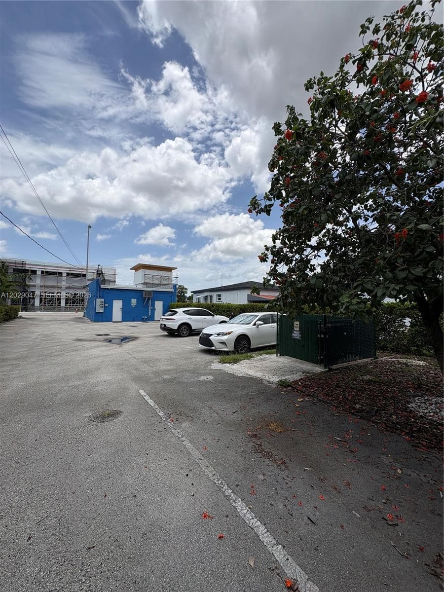 6620 W Flagler St, Miami FL 33144 photo 2