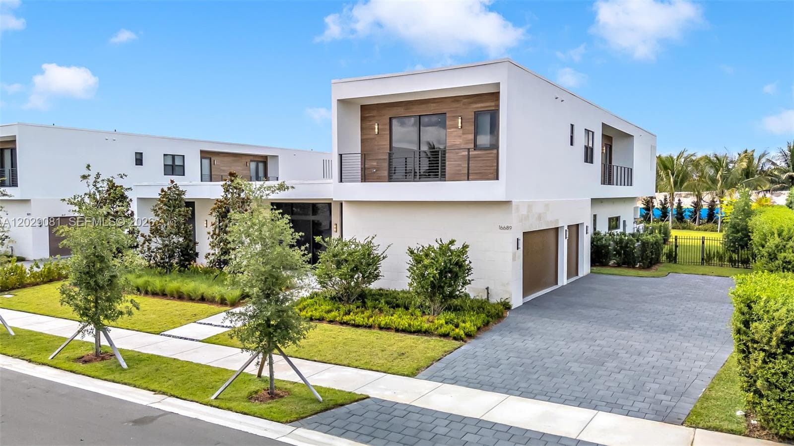 16689 N Botaniko Dr N, Weston FL 33326 photo 4