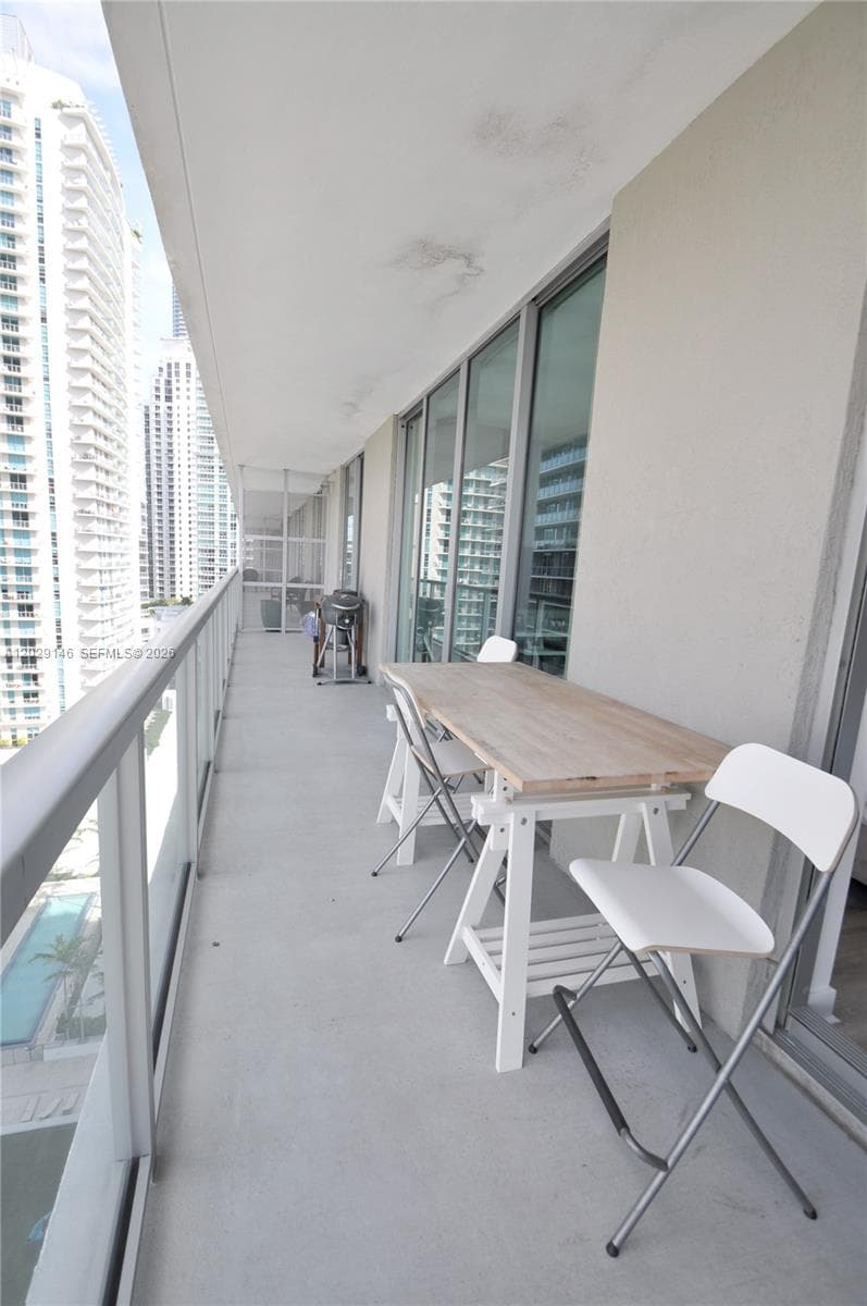 79 SW 12th St, Miami FL 33130 photo 4