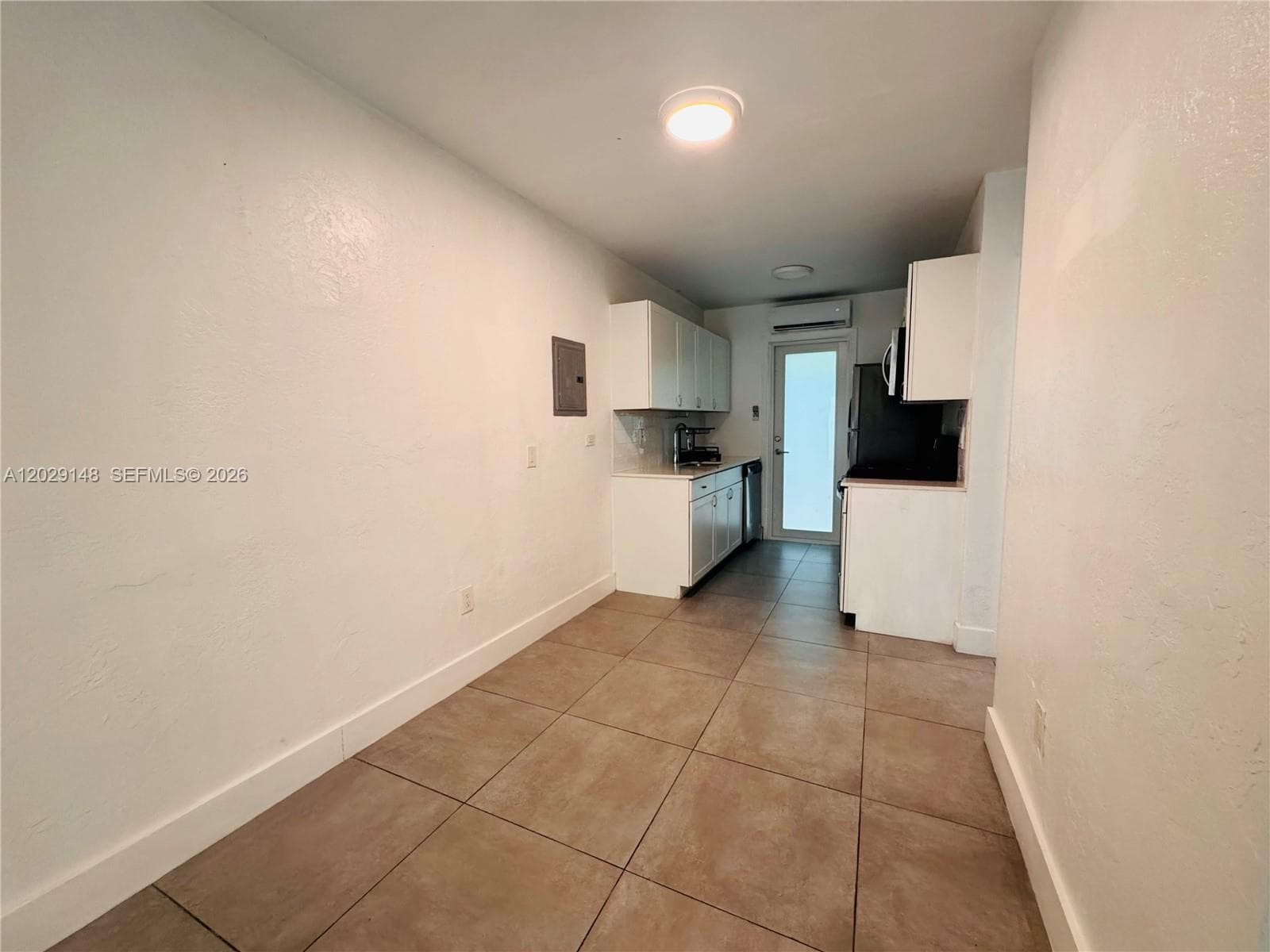 75 Washington Ave # 10, Miami Beach FL 33139 photo 2