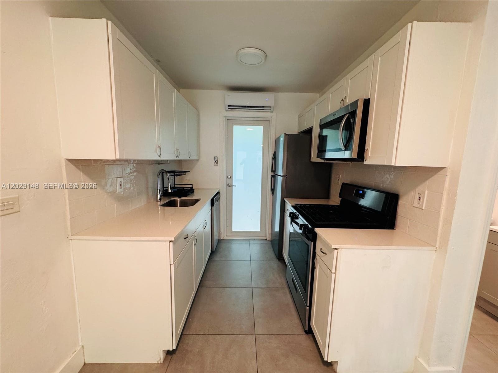 75 Washington Ave # 10, Miami Beach FL 33139 photo 3